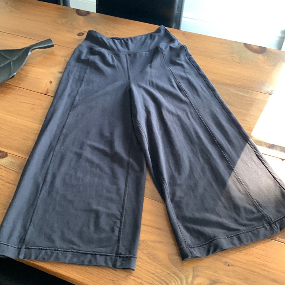 Lululemon culottes